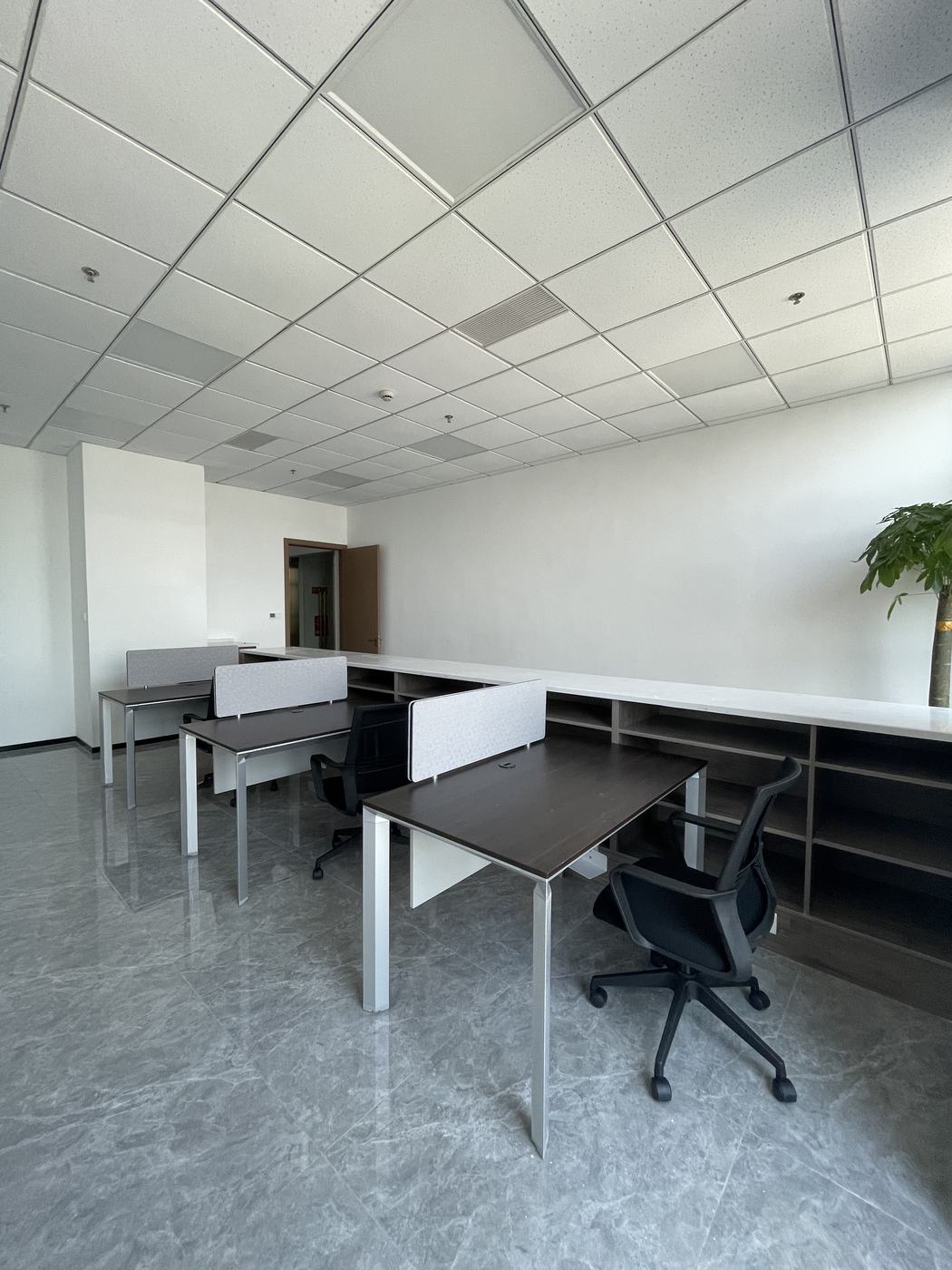 中天建设集团总部办公家具配套实景